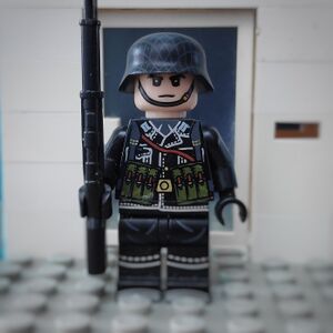 Germanic Royal Guard 2.jpeg