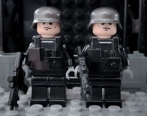 Schutzstaffel Soldiers.jpeg