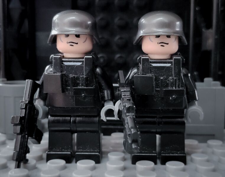 File:Schutzstaffel Soldiers.jpeg