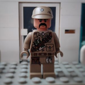 Luis Guzman.jpeg