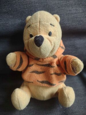 Winnie Official Portrait 2025.jpg