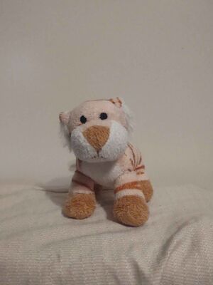 Fluffy Official Portrait 2025.jpg